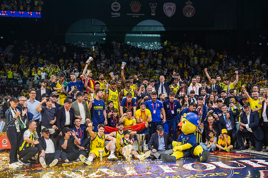 Fenerbahçe'den beklenen açıklama geldi: Tarih belli oldu  - 4. Foto