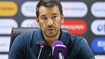 Van Bronckhorst'tan transfer sözleri: "Daha güçlü bir kadro..."