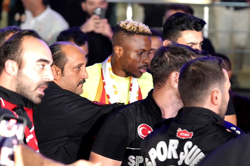 Victor Osimhen, İstanbul'a geldi: İşte ilk sözleri...  - 6. Foto