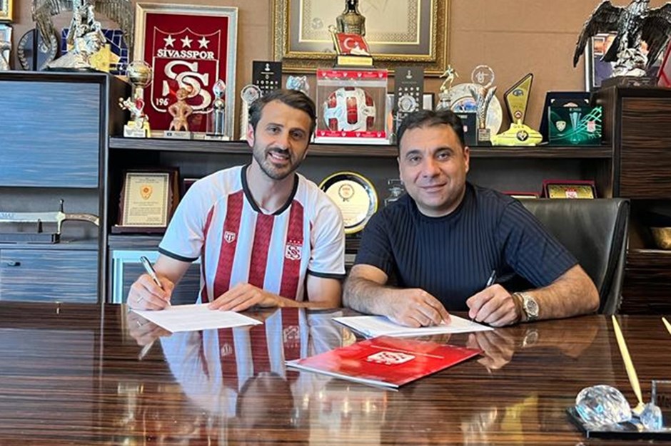 Sivasspor, Caner Osmanpaşa ile sözleşme yeniledi 