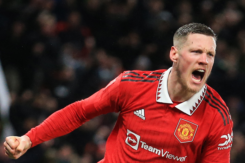 Yönetim, Hollandalı hocanın raporuna göre hareket edecek. Siyah beyazlıların forvet transferinde EURO 2024'ü beklemesi de yüksek ihtimal.