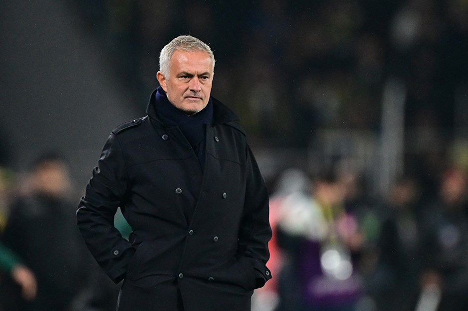 Fenerbahçe'de Eyüpspor maçı öncesi 4 eksik: Mourinho'dan stoper tercihi