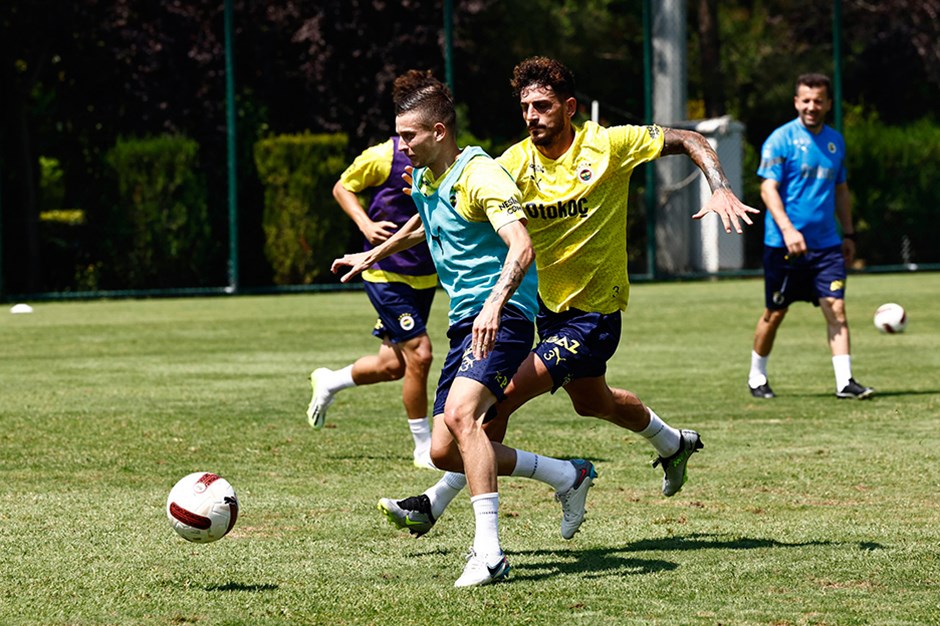 Fenerbahçe'de tedavisi devam eden 2 oyuncu antrenmana katılmadı