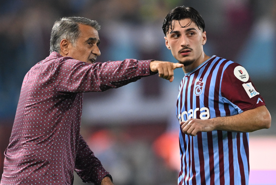 Trio ekibinden çarpıcı Şenol Güneş yorumu: "İhraç edilmeliydi"  - 5. Foto