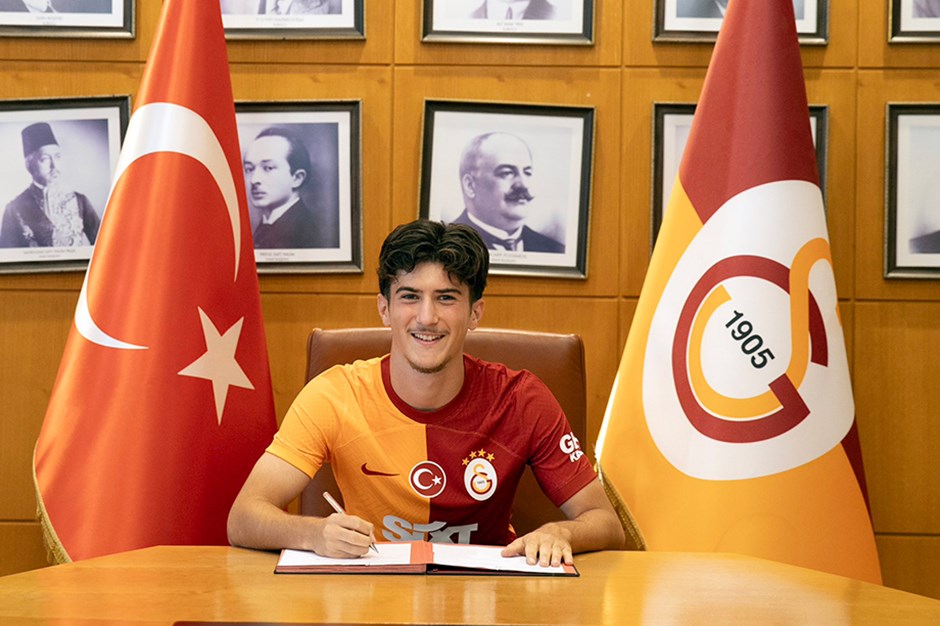 Galatasaray, Gökdeniz Gürpüz'ü açıkladı