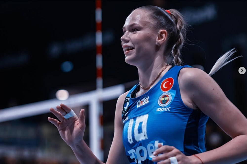 Arina Fedorovtseva dev maça hacamatla hazırlanıyor  - 3. Foto