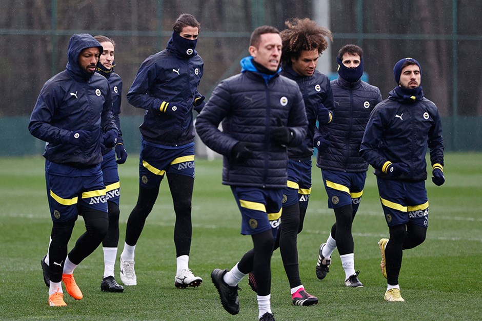 Fenerbahçe'de Alanyaspor maçı hazırlıkları başladı