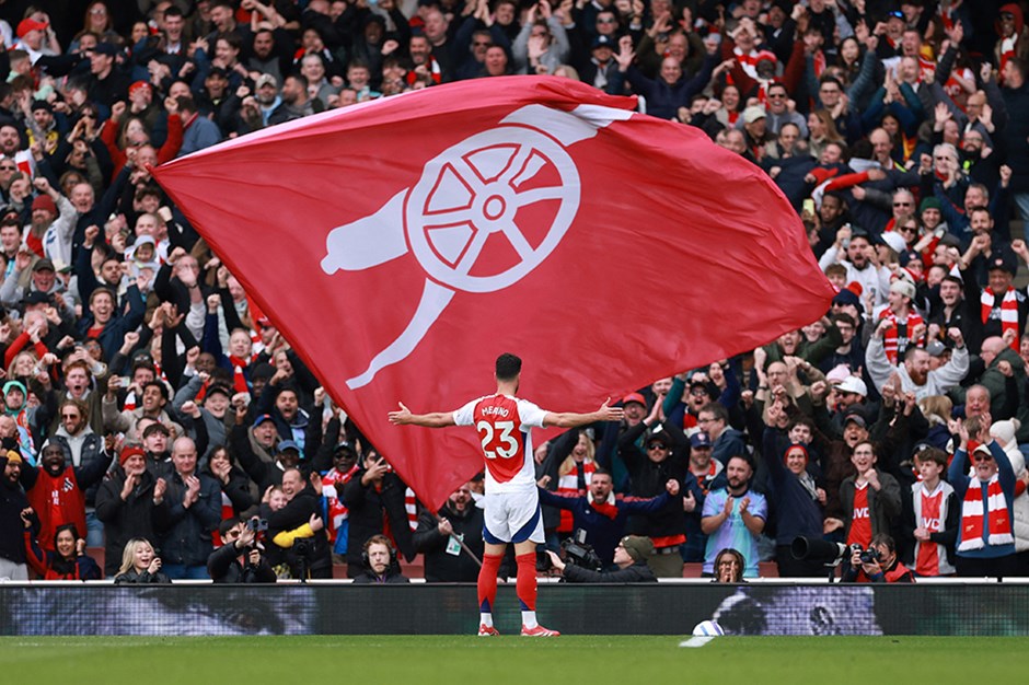 Londra derbisinde tek gol Arsenal'e galibiyeti getirdi