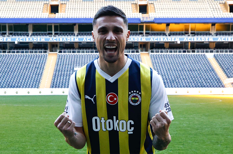 Sırp basını, Kızılyıldız'ın Rade Krunic'le 3 yıllık sözleşme imzaladığını yazdı.