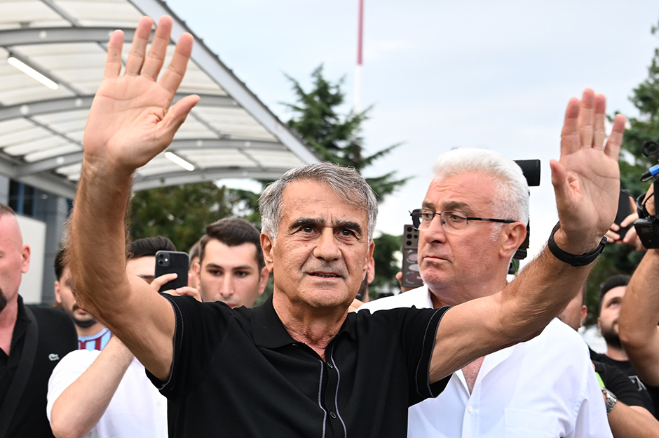 Şenol Güneş sonrası ilk transfer bombası: Sezona harika giren golcü için atak  - 1. Foto