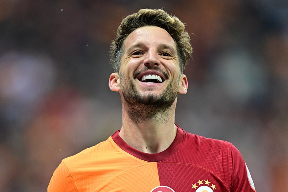 SON DAKİKA | Galatasaray, Dries Mertens'te mutlu sona ulaştı
