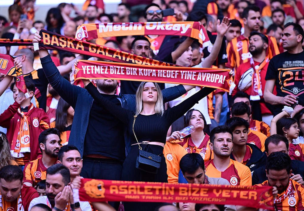 CANLI | Galatasaray şampiyonluğu kutluyor  - 14. Foto