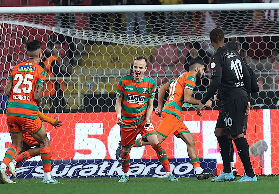 Süper Lig'de bu sezon en çok penaltı alanlar: Sadece 2 takım çift hanelerde  - 15. Foto