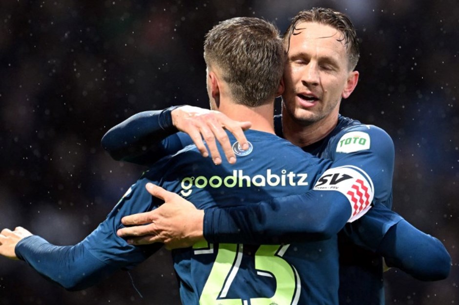 PSV, Heerenveen'e gol olup yağdı: Adım adım şampiyonluğa