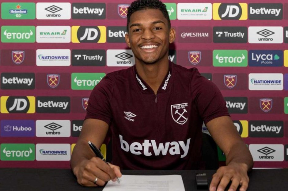 West Ham United, 18 yaşındaki Brezilyalıya imzayı attırdı