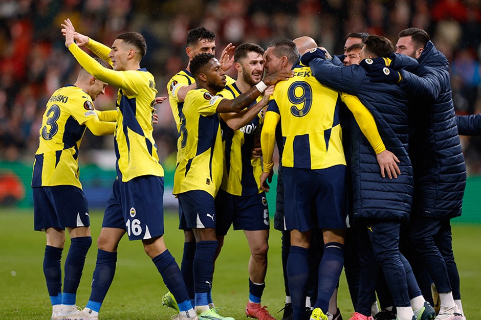 Fenerbahçe Çekya'da golcüleriyle kazandı