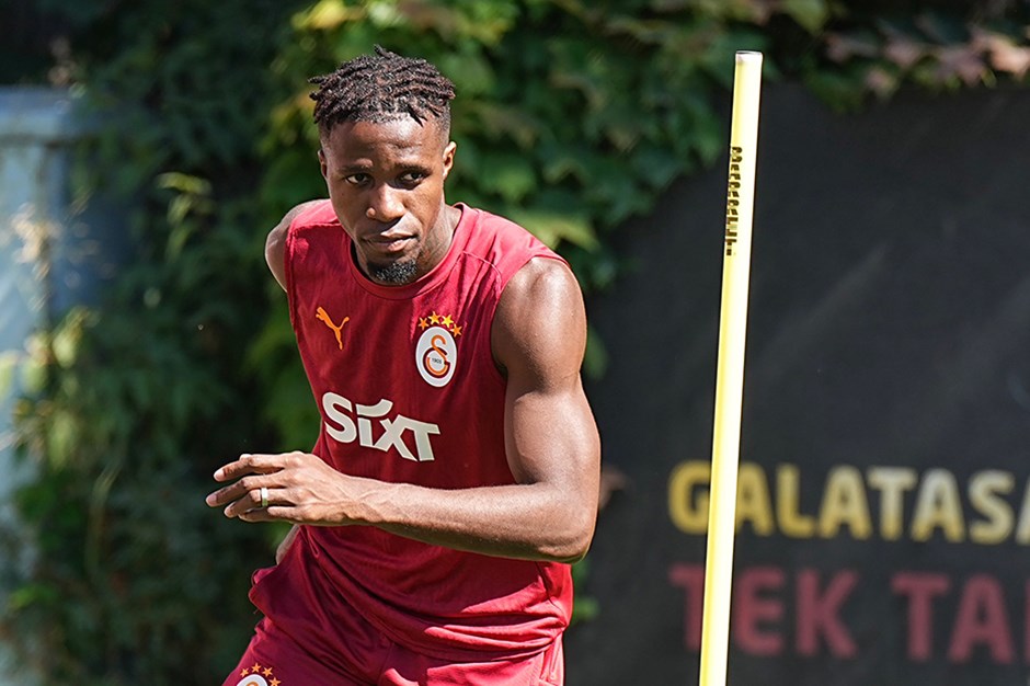 Hatayspor maçında oynamayan Zaha, Galatasaray antrenmanında