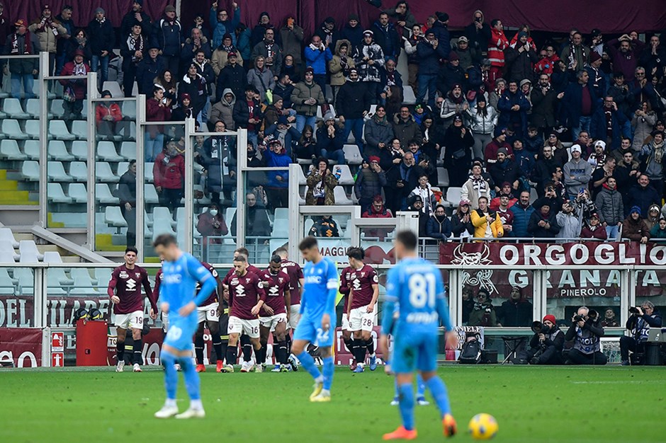Napoli'de kötü gidişat sürüyor: Torino'ya kaybettiler