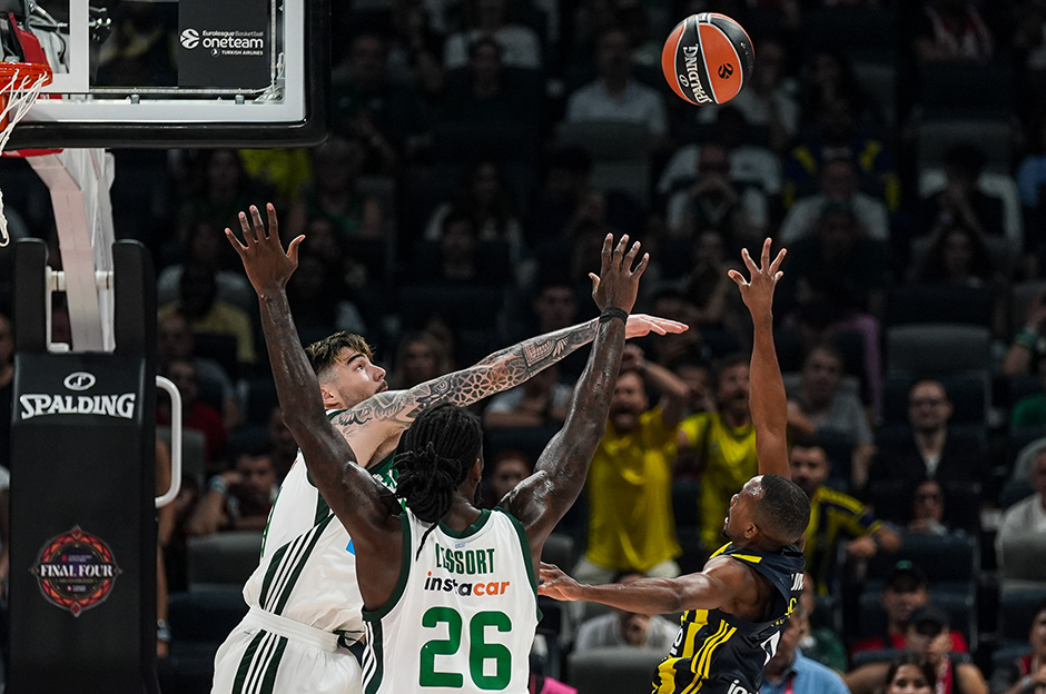 Yunan basını Fenerbahçe'nin zaferini yazdı, faturayı Ergin Ataman'a kesti: "Eşi benzeri görülmemiş bir senaryo"  - 7. Foto
