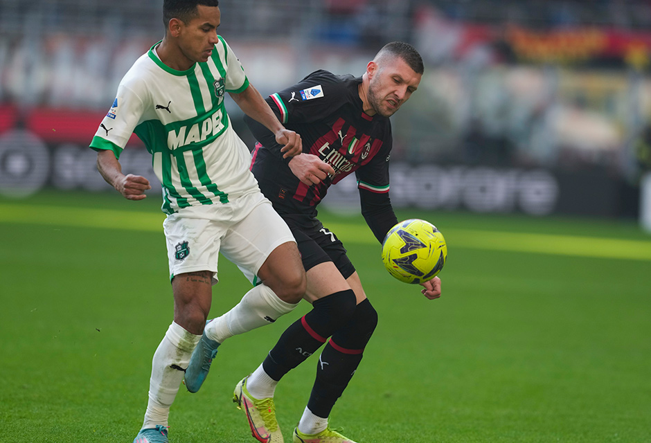 Bonservisine 17 milyon Euro ödenen sol beki Galatasaray'a yazdılar  - 3. Foto