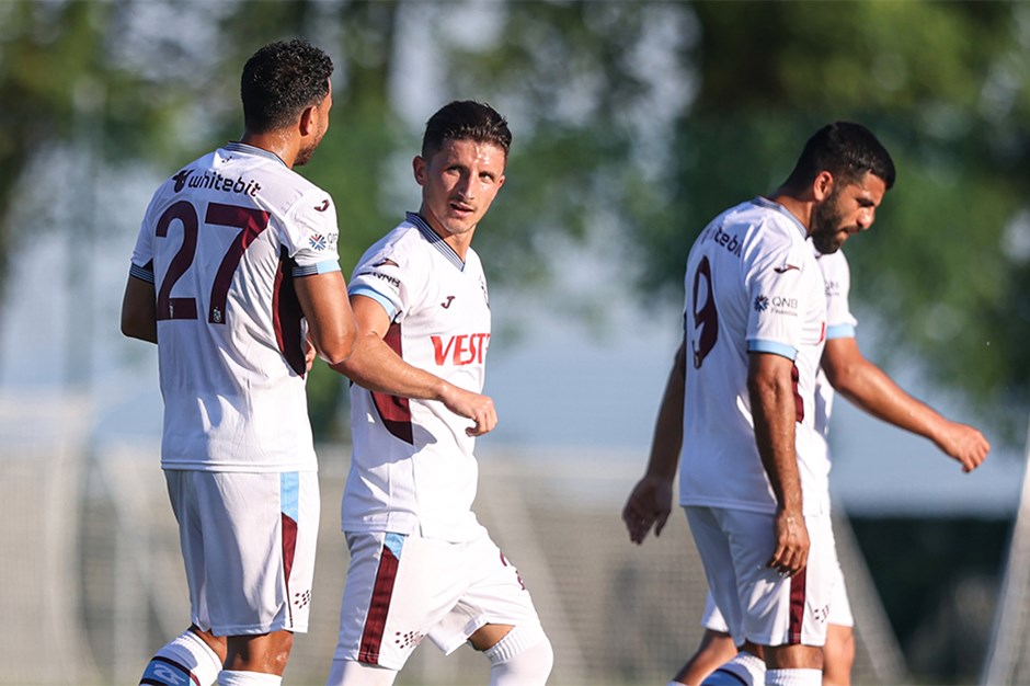 Trabzonspor-Mol Fehervar maçında 4 gol var, galip yok
