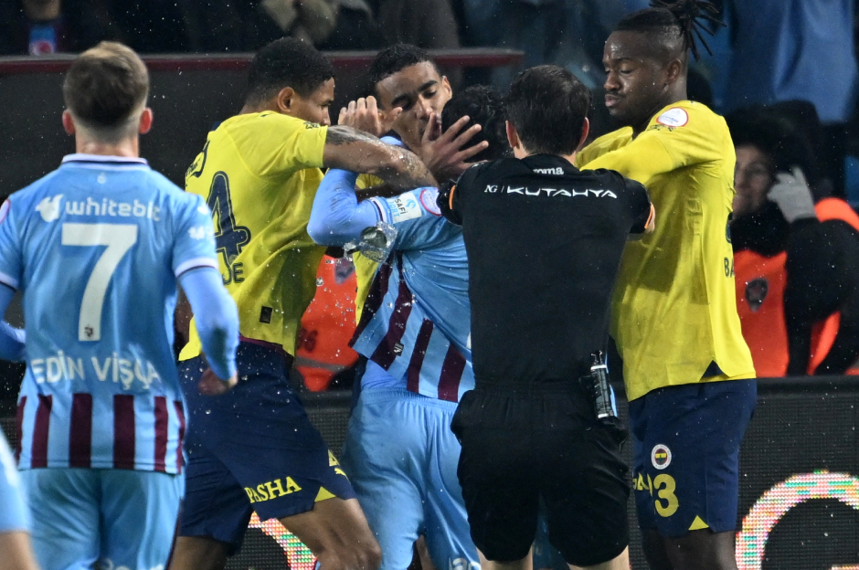 "Durdurun Futbolu İnecek Var" | Spor Yazarları Trabzonspor-Fenerbahçe ...