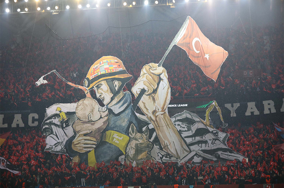 Maç öncesi Trabzon'da koreografi: Hep birlikte olacağız - 6. Foto