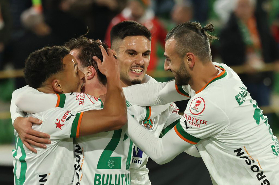 SÜPER LİG | Eyüpspor - Alanyaspor maçı ne zaman, saat kaçta? Eyüpspor - Alanyaspor maçı hangi kanalda?   - 4. Foto