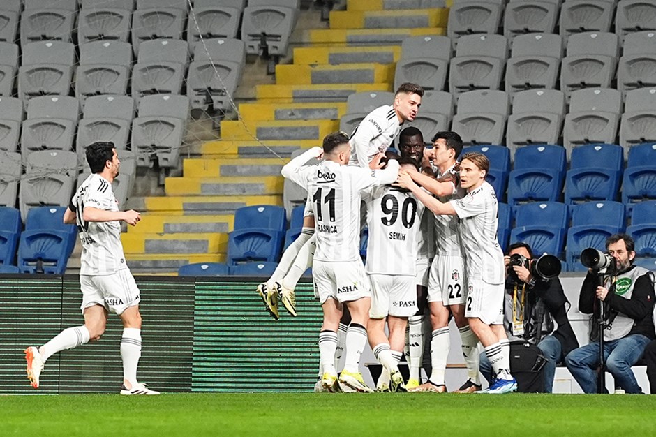 Yönetimden Beşiktaş taraftarına kupa mesajı 