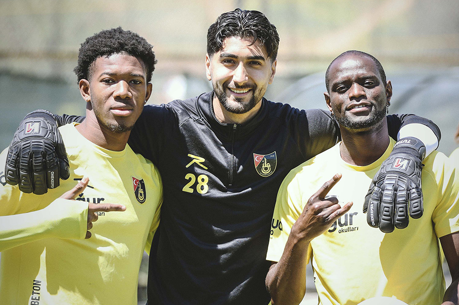 Beşiktaş, sol açığını 1. Lig'den buldu: Menajeri teklifi resmen açıkladı  - 3. Foto