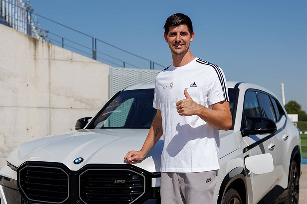 Arda Güler yeni arabasını teslim aldı: Real Madrid paylaştı  - 3. Foto