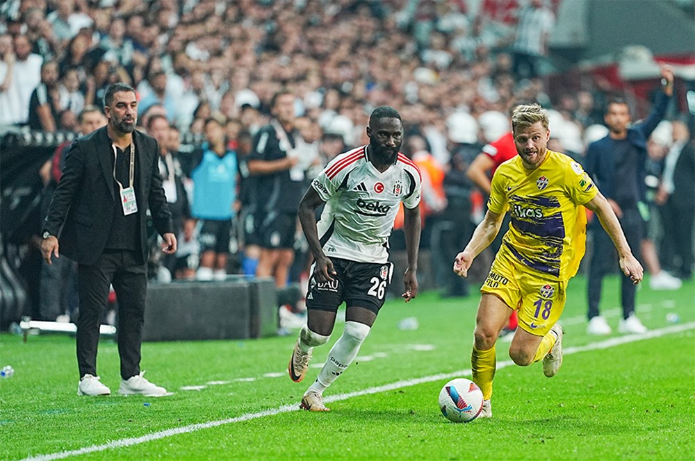 "VAR varsa hakem evden de yönetebilir" | Spor yazarları Beşiktaş için ne dedi?  - 9. Foto