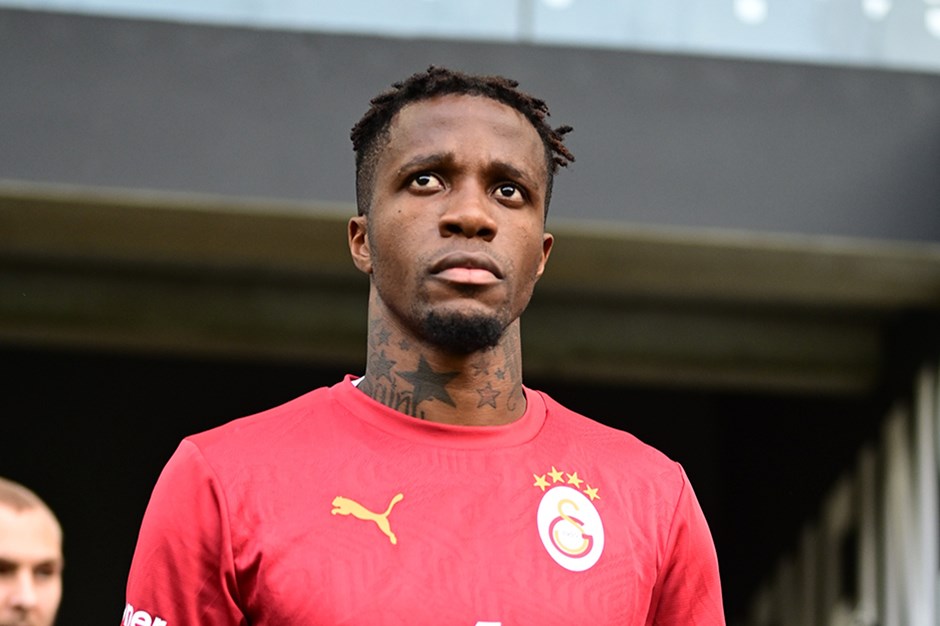 Wilfried Zaha, Lyon'da kadroya alınmadı