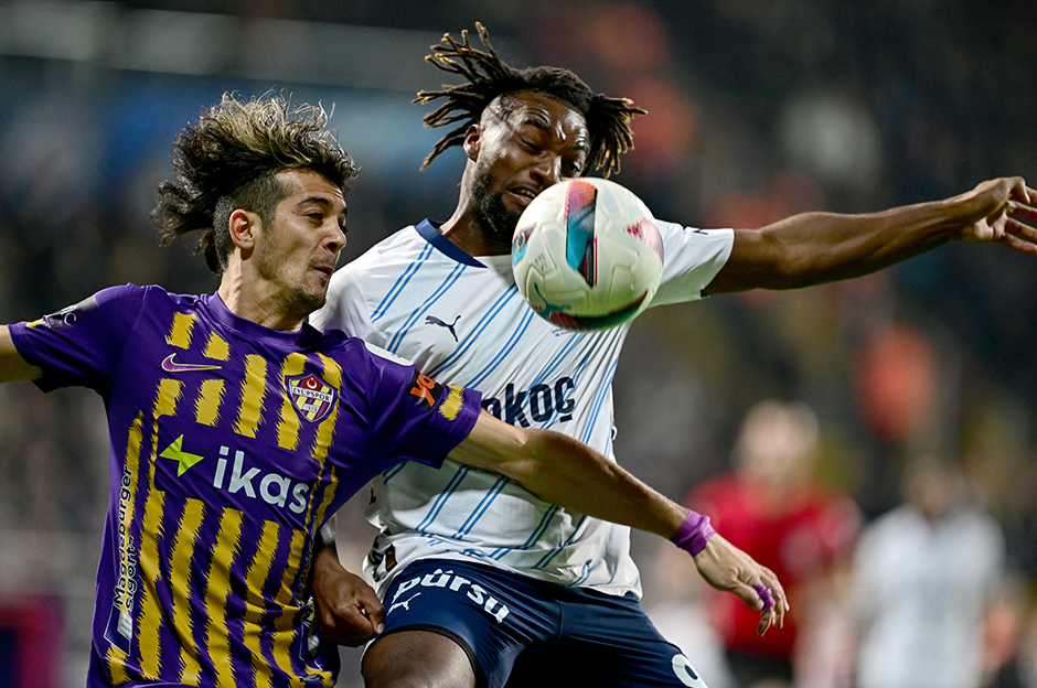 Trio ekibi tartışmalı pozisyonları yorumladı: Penaltılar, kırmızı kartlar...  - 12. Foto