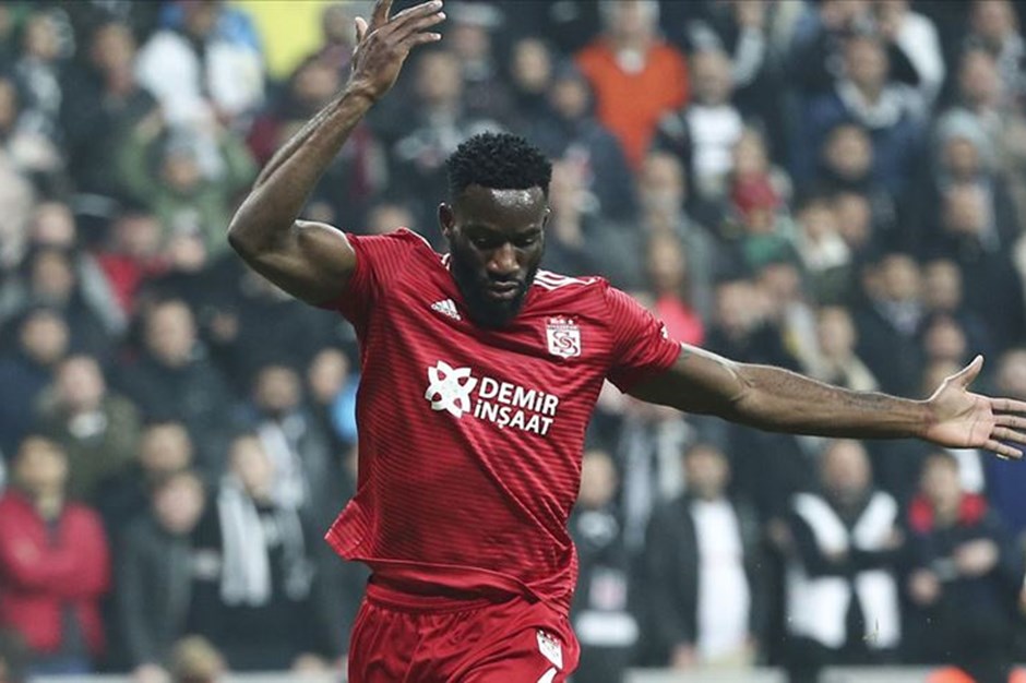 Sivasspor'dan ayrılan Appindangoye 1. Lig'e transfer oldu