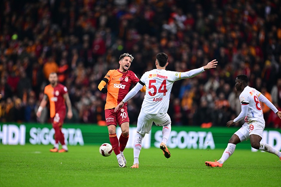Galatasaray'ın iptal edilen golünde karar doğru muydu? Eski hakemler yorumladı