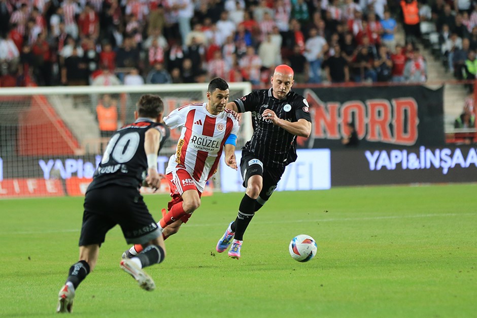 Antalyaspor'dan altın değerinde 3 puan