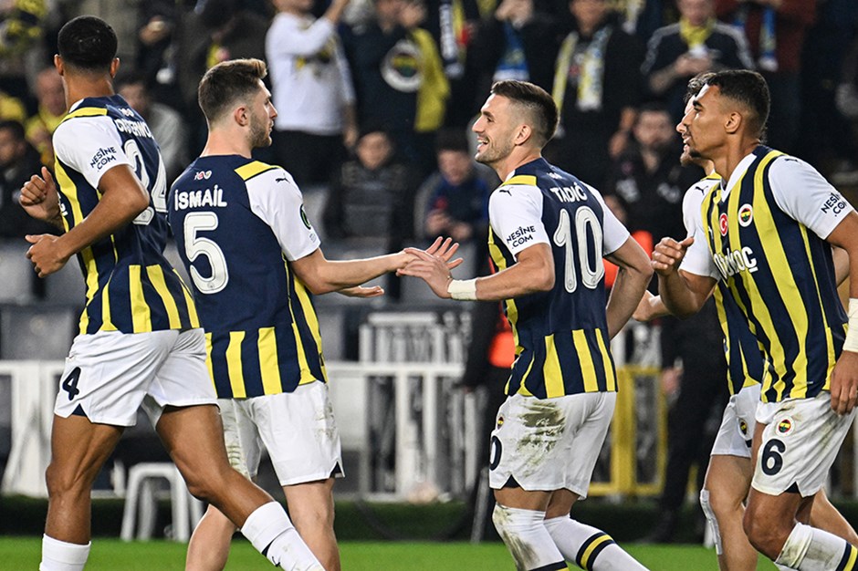 Fenerbahçe ilk yarıyı averajla lider tamamladı