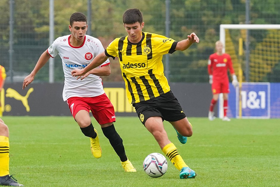 Borussia Dortmund'un genç yeteneği Galatasaray'a transfer oldu