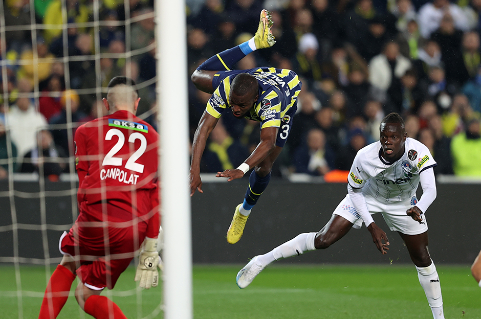 Jesus müdahale etti; penaltı atıcısı değişti - 5. Foto