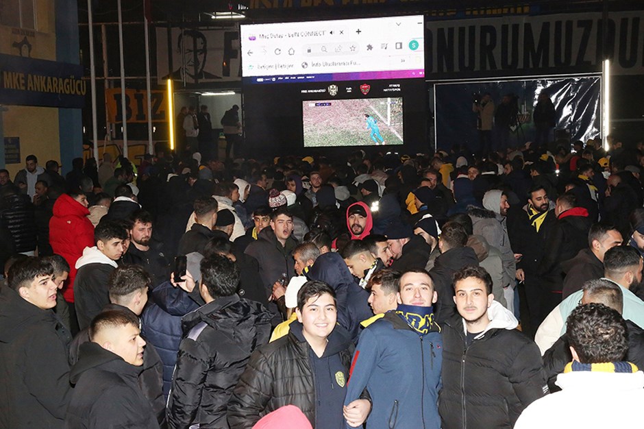 Ankaragücü taraftarı maçı tesislerde izledi