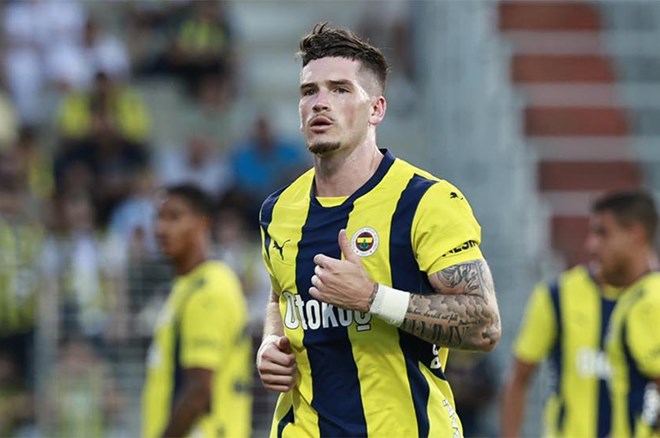 Ryan Kent çatlağı: Taraftarlar ikiye bölündü  - 2. Foto