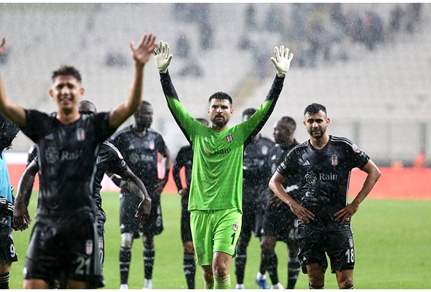 Beşiktaş'ta ayrılık iddiası: Yönetime başvurdu ve izin istedi  - 3. Foto
