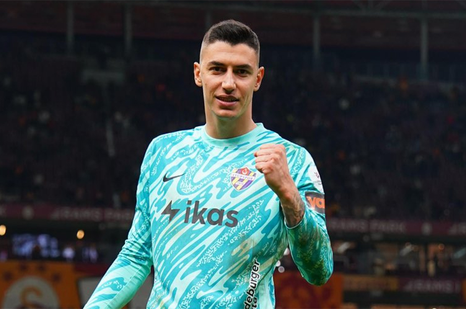 NTV Spor: Eyüpspor'dan Berke Özer için gece yarısı flaş Galatasaray açıklaması: Başkan Özkaya'dan bomba iddia