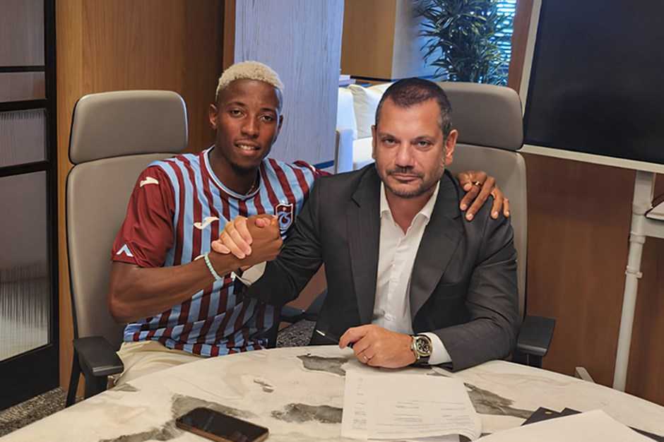 Trabzonspor'da Simon Banza imzayı attı