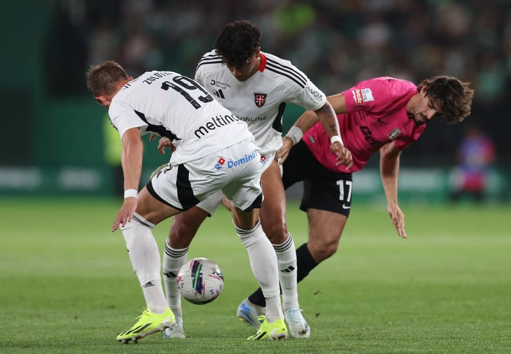 Avrupa’nın en az seyirci çeken statları: İlk 10’da 4 Süper Lig takımı yer aldı  - 2. Foto