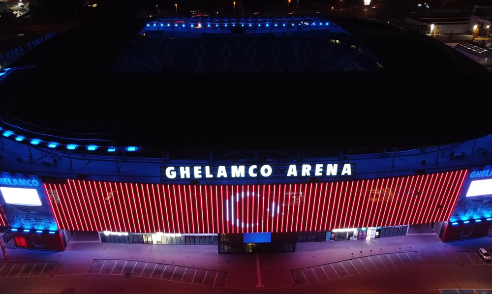 Gent`in stadı Ghelamco Arena Türk bayrağıyla aydınlatıldı  - 2. Foto