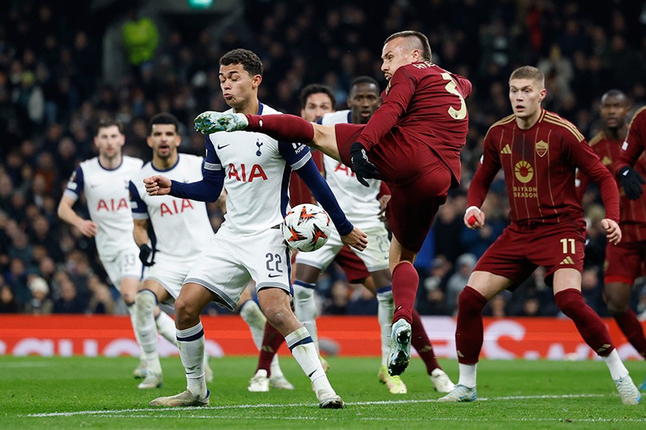 Roma, Tottenham'ı 90'da yıktı