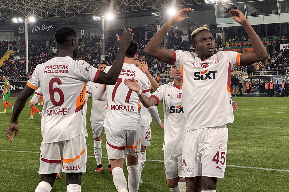 Tugay Kerimoğlu'ndan dikkat çeken Mertens sorusu  - 3. Foto