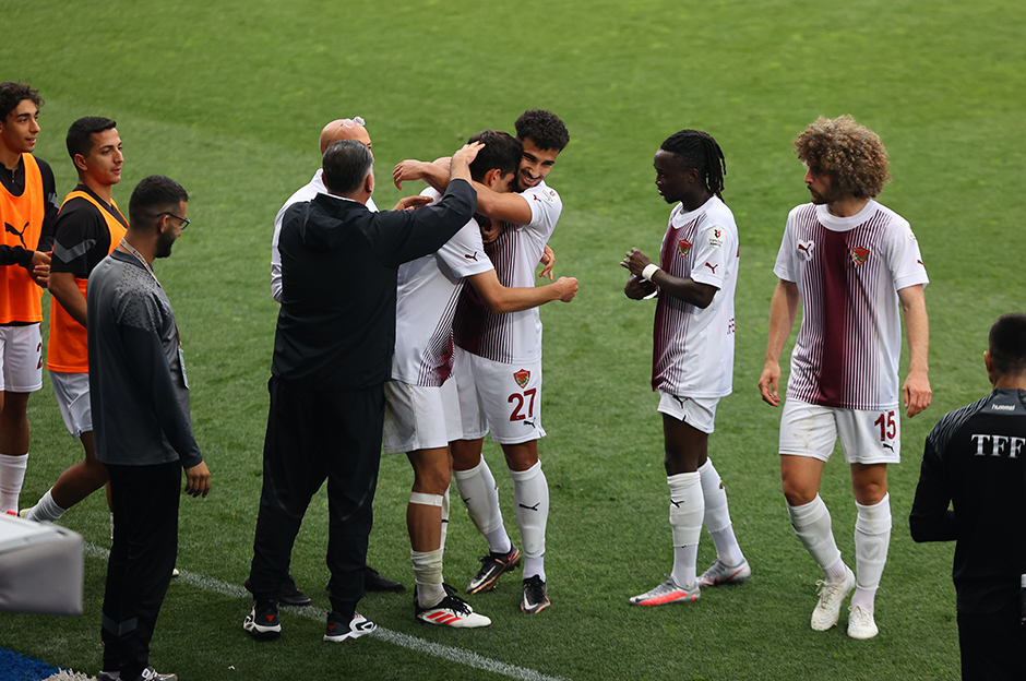 Murat Şahin: "İnşallah Süper Lig'e dönebiliriz"